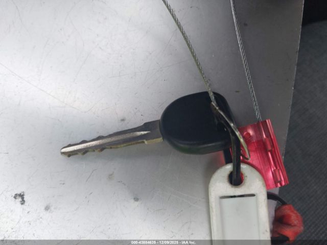 Chevrolet Express 4500 Diesel Image 10