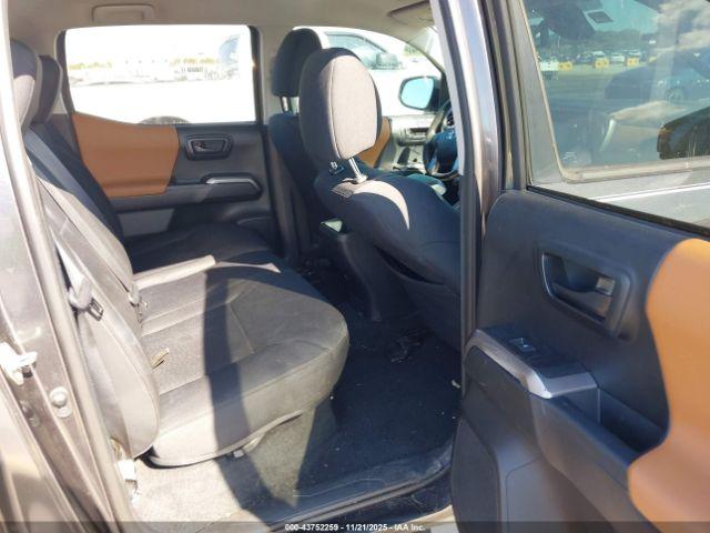 Toyota Tacoma Sr5 V6 Image 16