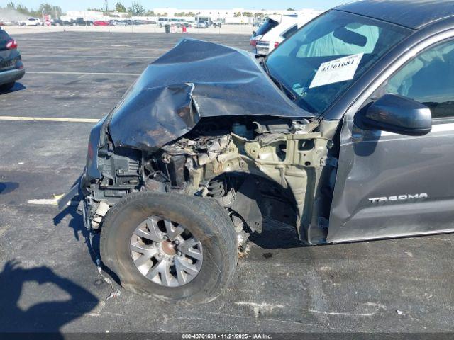 Toyota Tacoma Sr5 V6 Image 3