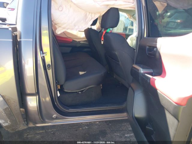 Toyota Tacoma Sr5 V6 Image 13