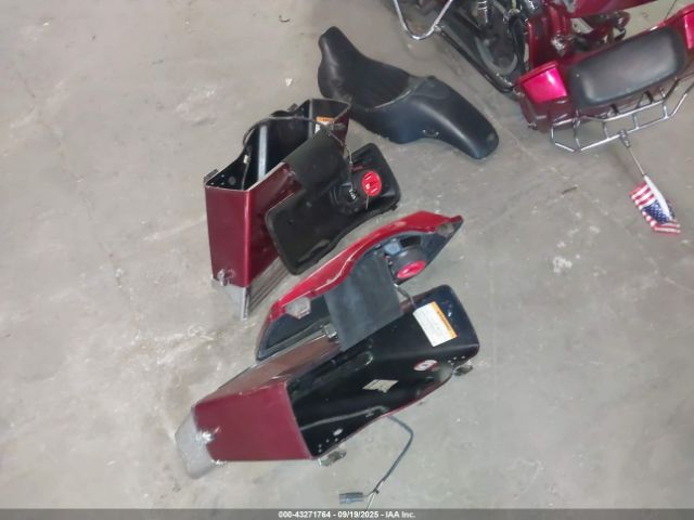 Harley-Davidson Flhx Image 8