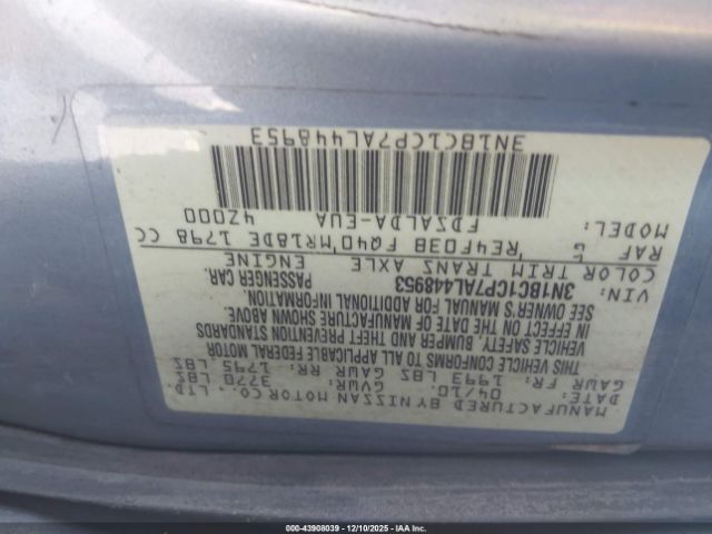 Nissan Versa 1.8s Image 2