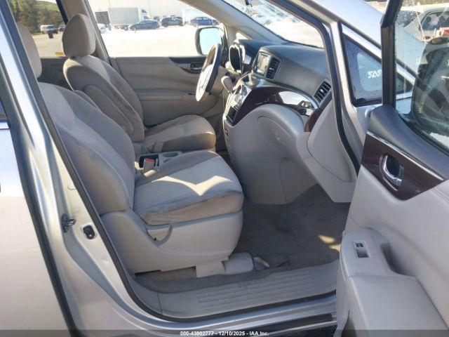 Nissan Quest Image 2