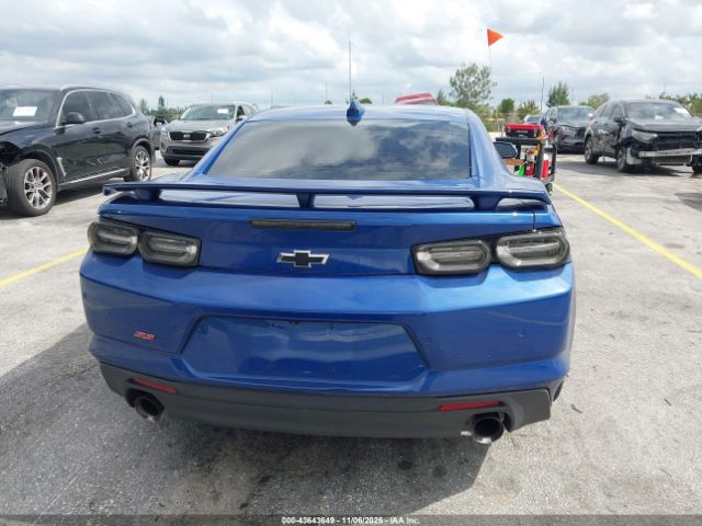 Chevrolet Camaro Rwd  2ss Image 14