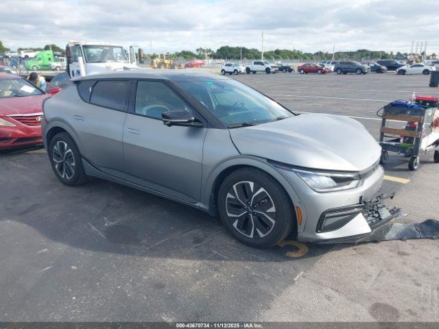  Salvage Kia EV6