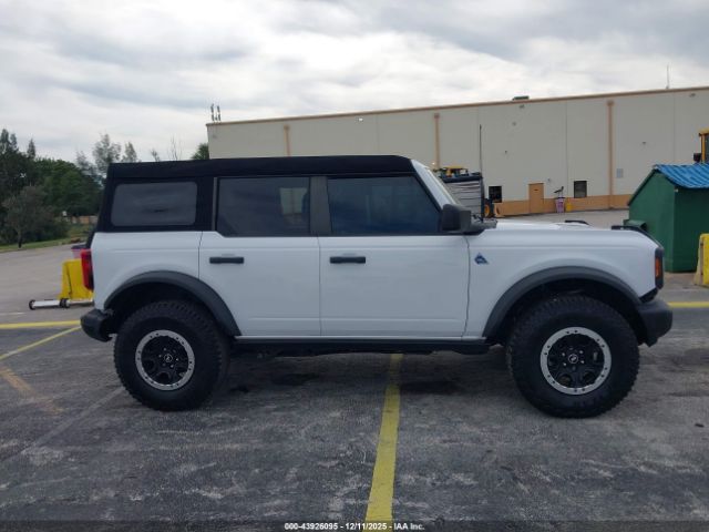 Ford Bronco Black Diamond Image 14