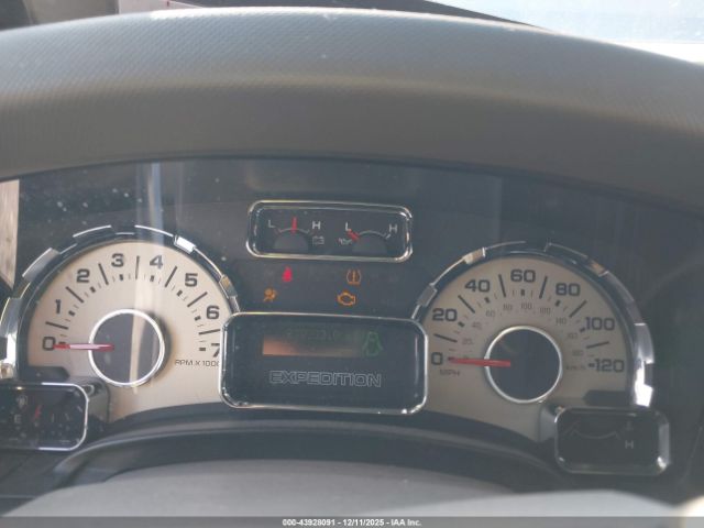 Ford Expedition Xlt Image 8