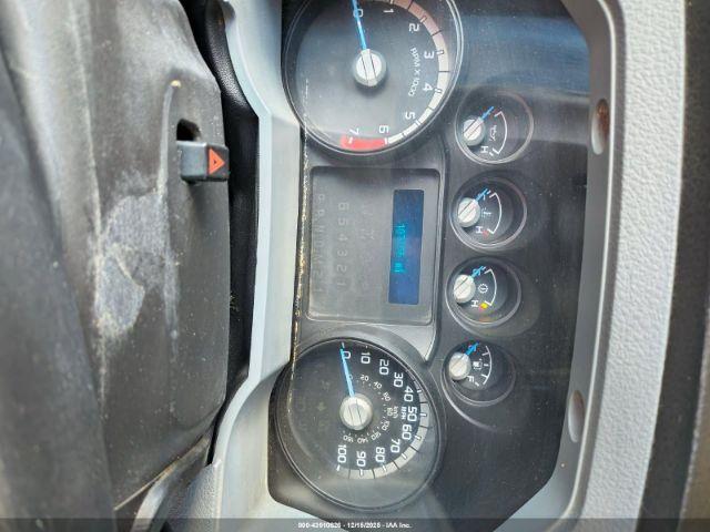 Ford F-350 Xl Image 13