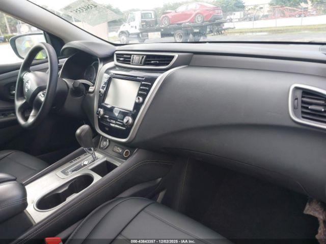 Nissan Murano S Image 16