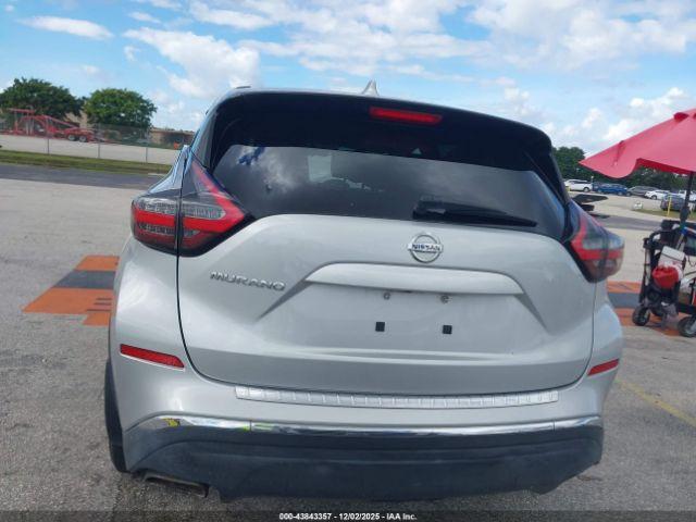 Nissan Murano S Image 2