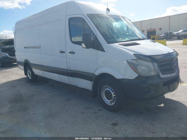  Salvage Mercedes-Benz Sprinter 2500