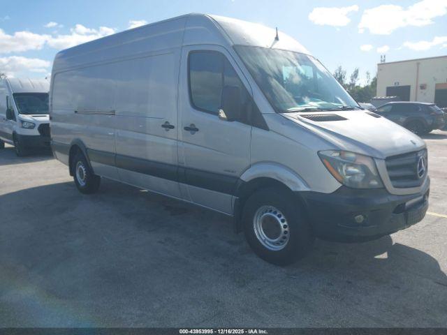  Salvage Mercedes-Benz Sprinter 2500
