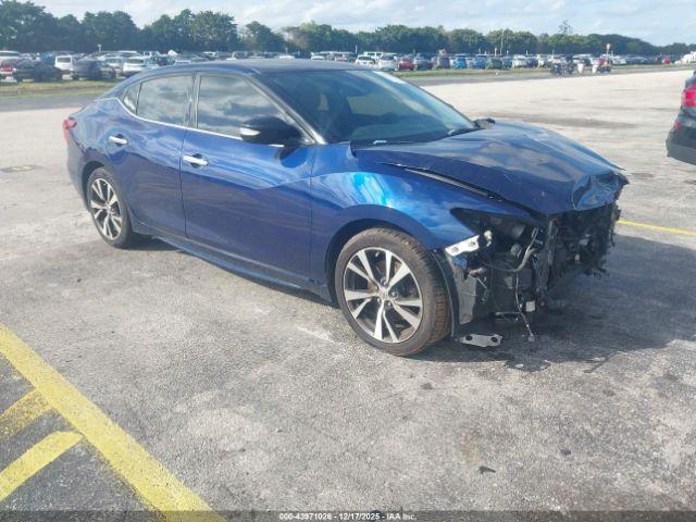  Salvage Nissan Maxima