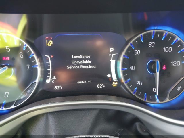 Chrysler Pacifica Touring Image 16