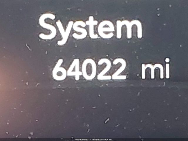 Chrysler Pacifica Touring Image 11