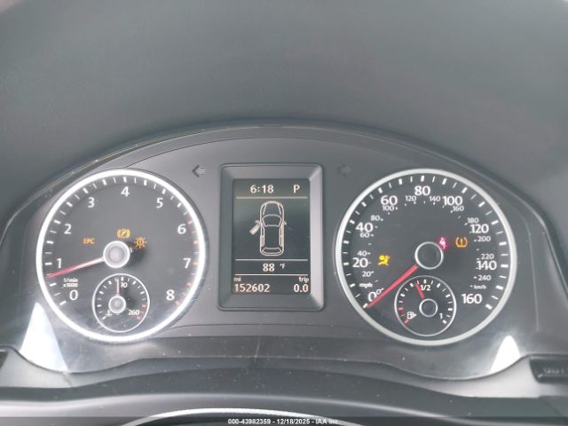 Volkswagen Tiguan S Image 12