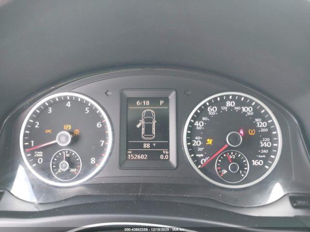 Volkswagen Tiguan S Image 12