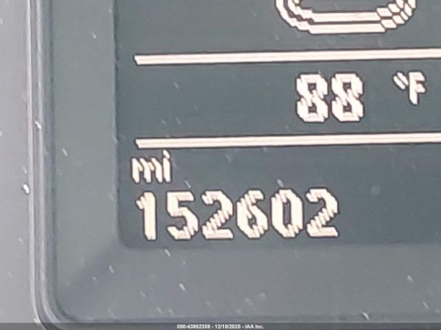 Volkswagen Tiguan S Image 6