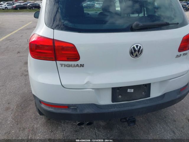 Volkswagen Tiguan S Image 5