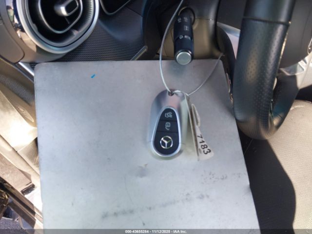 Mercedes-Benz C-Class Image 8