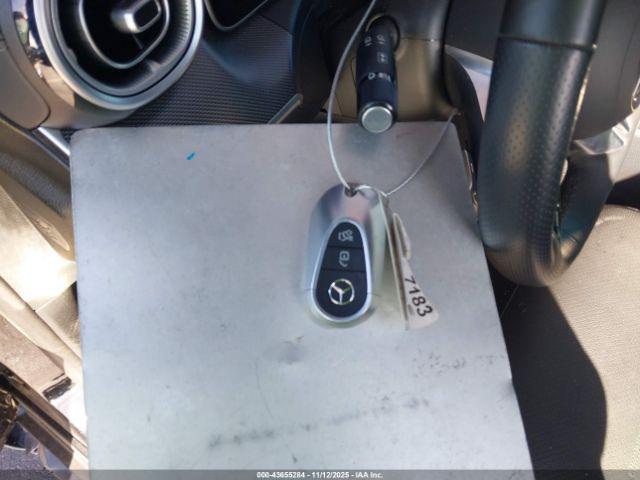 Mercedes-Benz C-Class Image 8