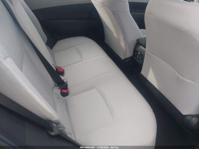 Toyota Corolla L Image 7