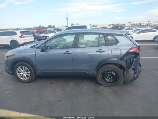 Toyota Corolla L Image 11