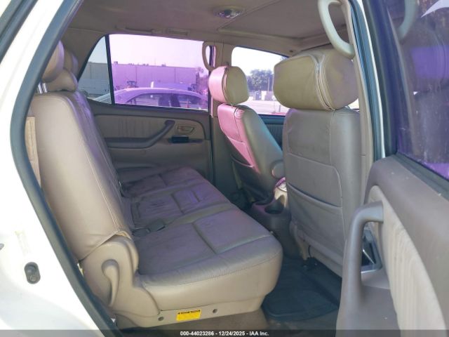 Toyota Sequoia Sr5 V8 Image 7