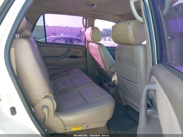 Toyota Sequoia Sr5 V8 Image 7