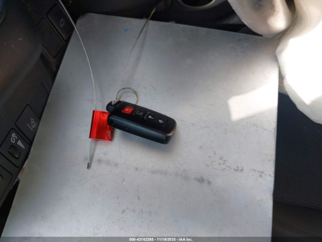 Toyota RAV4 Xle Image 6