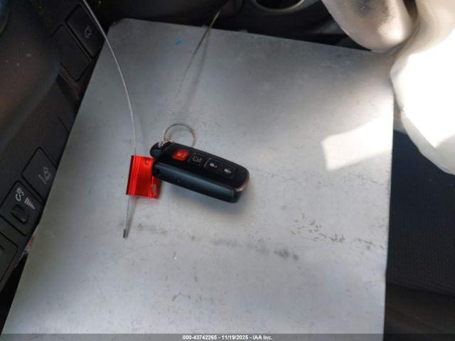 Toyota RAV4 Xle Image 6