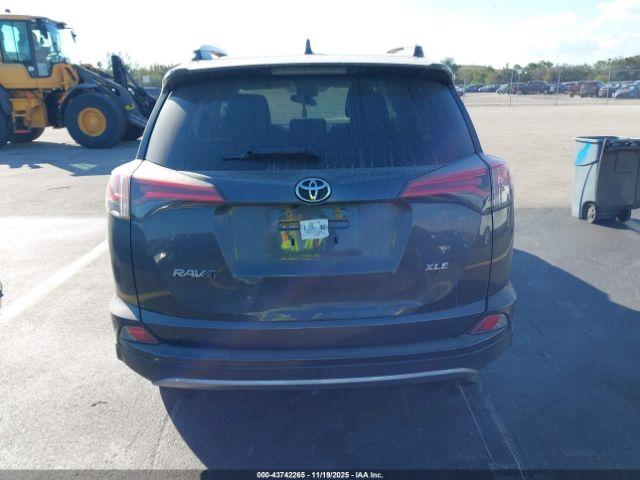 Toyota RAV4 Xle Image 7