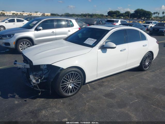 Mercedes-Benz C-Class Image 16