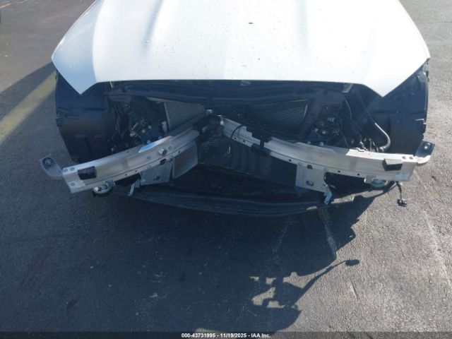 Mercedes-Benz C-Class Image 6