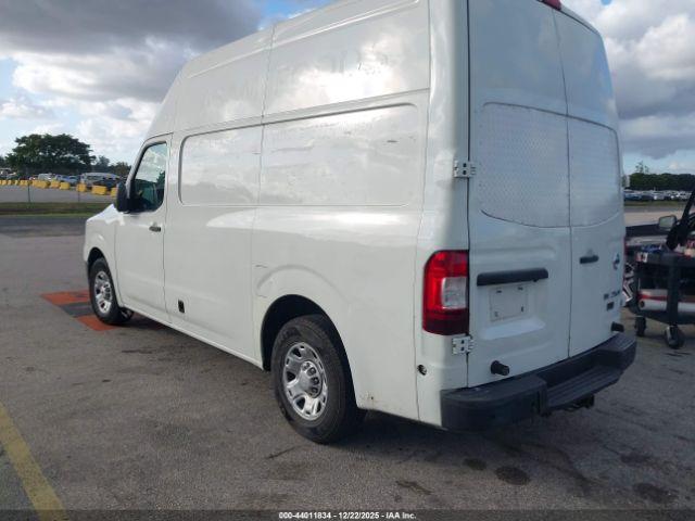 Nissan Nv Sv V8 Image 5