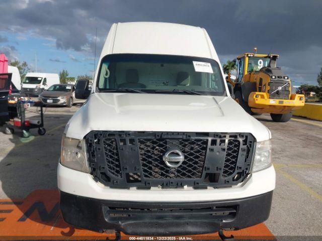 Nissan Nv Sv V8 Image 13