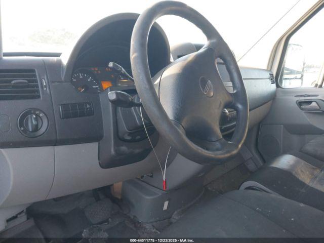 Freightliner Sprinter 2500 High Roof Image 5