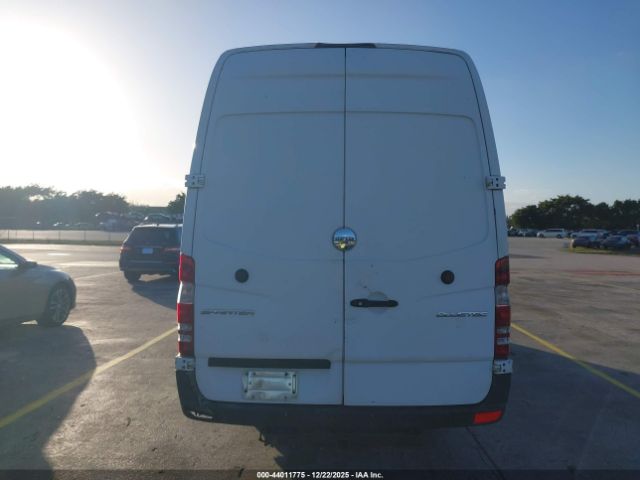 Freightliner Sprinter 2500 High Roof Image 16