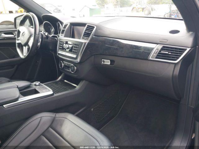 Mercedes-Benz M-Class 4matic Image 3