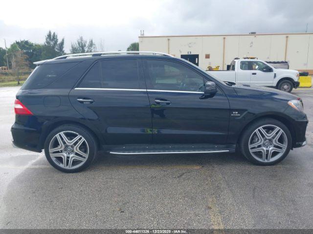 Mercedes-Benz M-Class 4matic Image 8