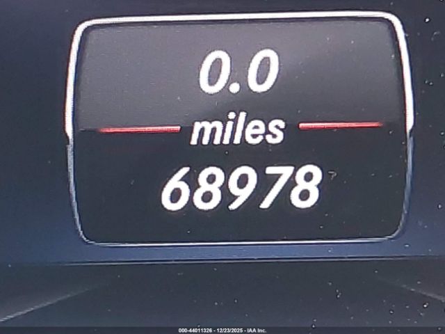 Mercedes-Benz M-Class 4matic Image 14