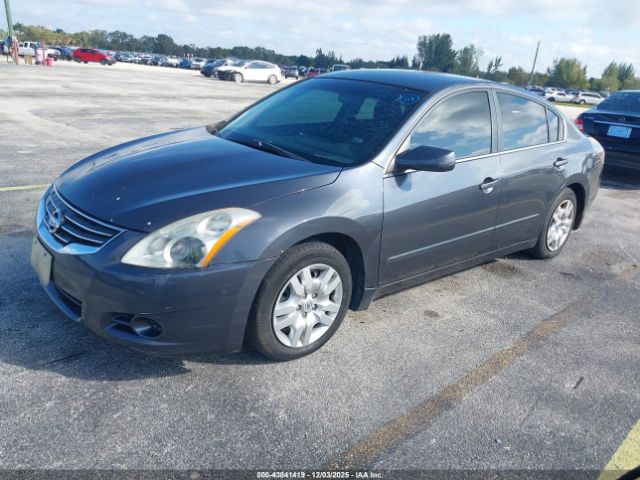 Nissan Altima 2.5 S Image 6