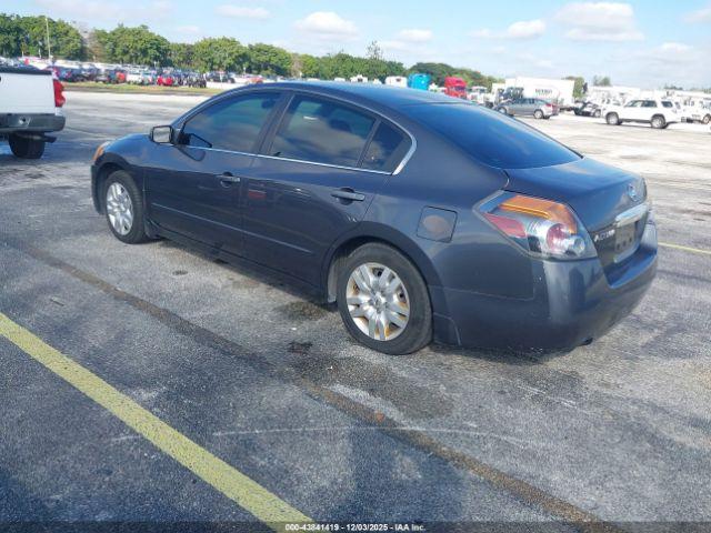 Nissan Altima 2.5 S Image 5