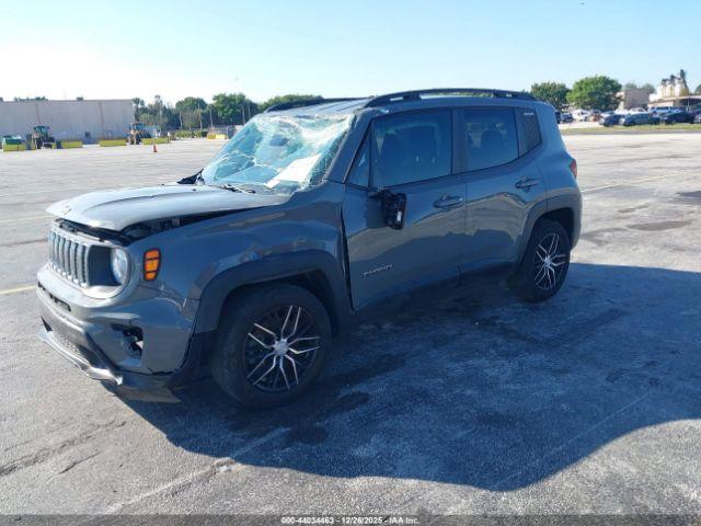 Jeep Renegade Latitude Fwd Image 9