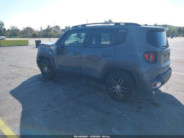 Jeep Renegade Latitude Fwd Image 2