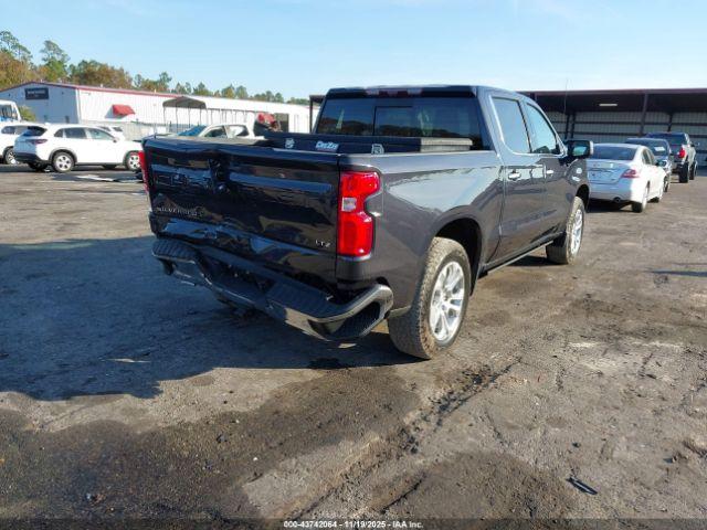 Chevrolet Silverado 1500 4wd  Short Bed Ltz Image 3