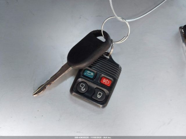 Ford Explorer Image 9