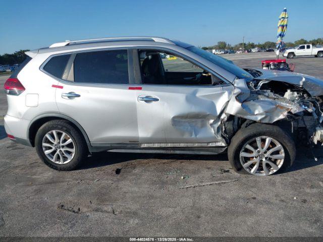 Nissan Rogue Sv Image 18