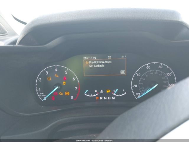 Ford Transit Xlt Image 8