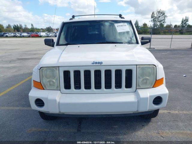 Jeep Commander Image 10